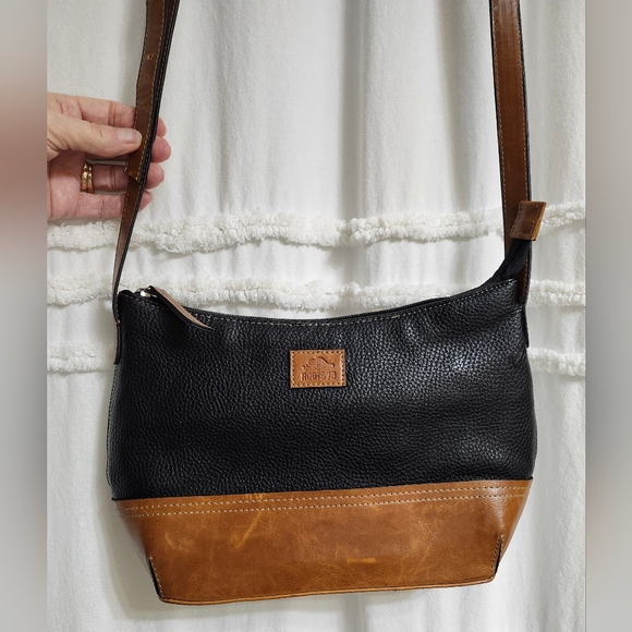 Roots Handbags - Vintage Roots Black and Tan Crossbody Bag. Final Price!